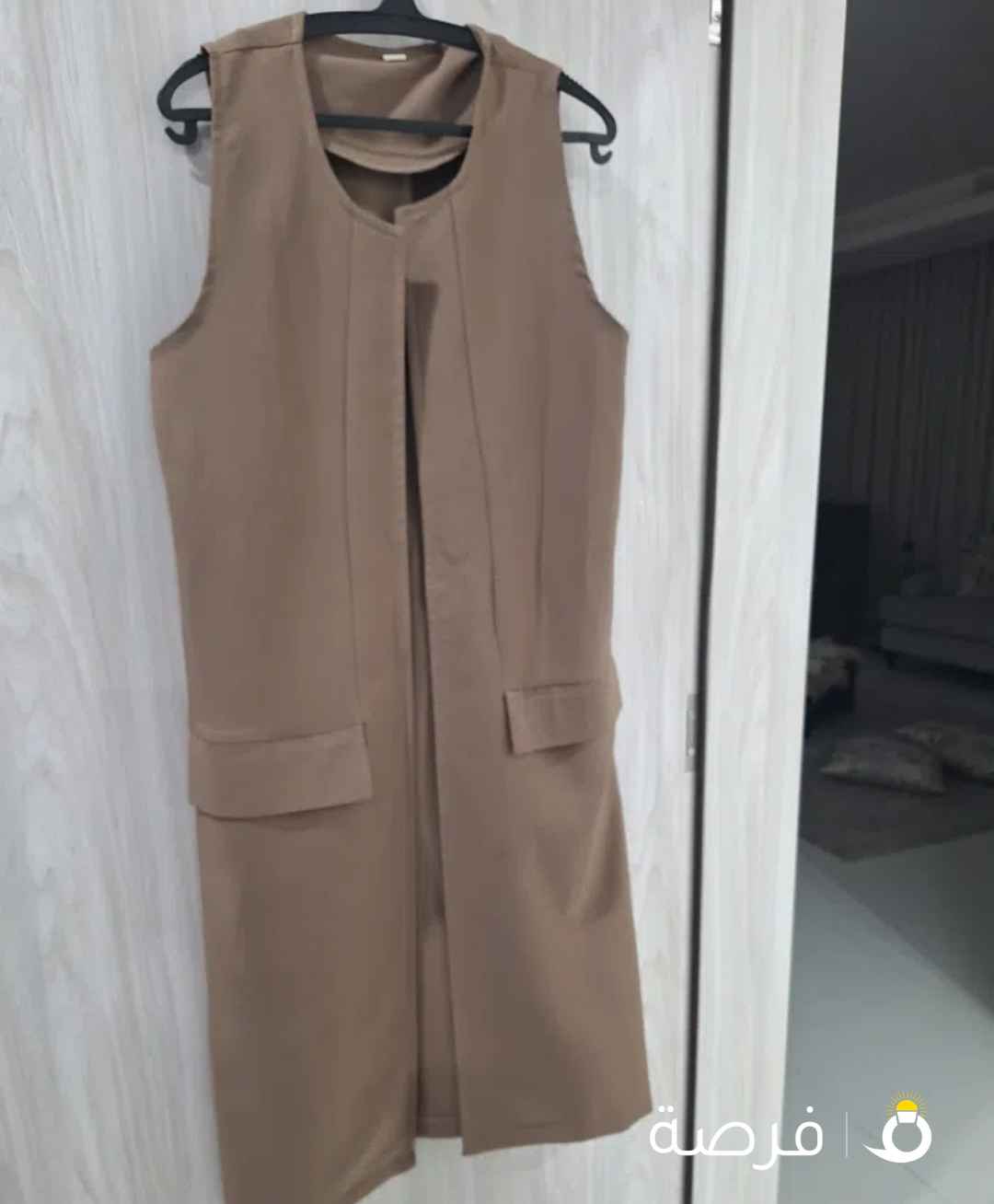 للبيع قمصان بالوان مختلفه