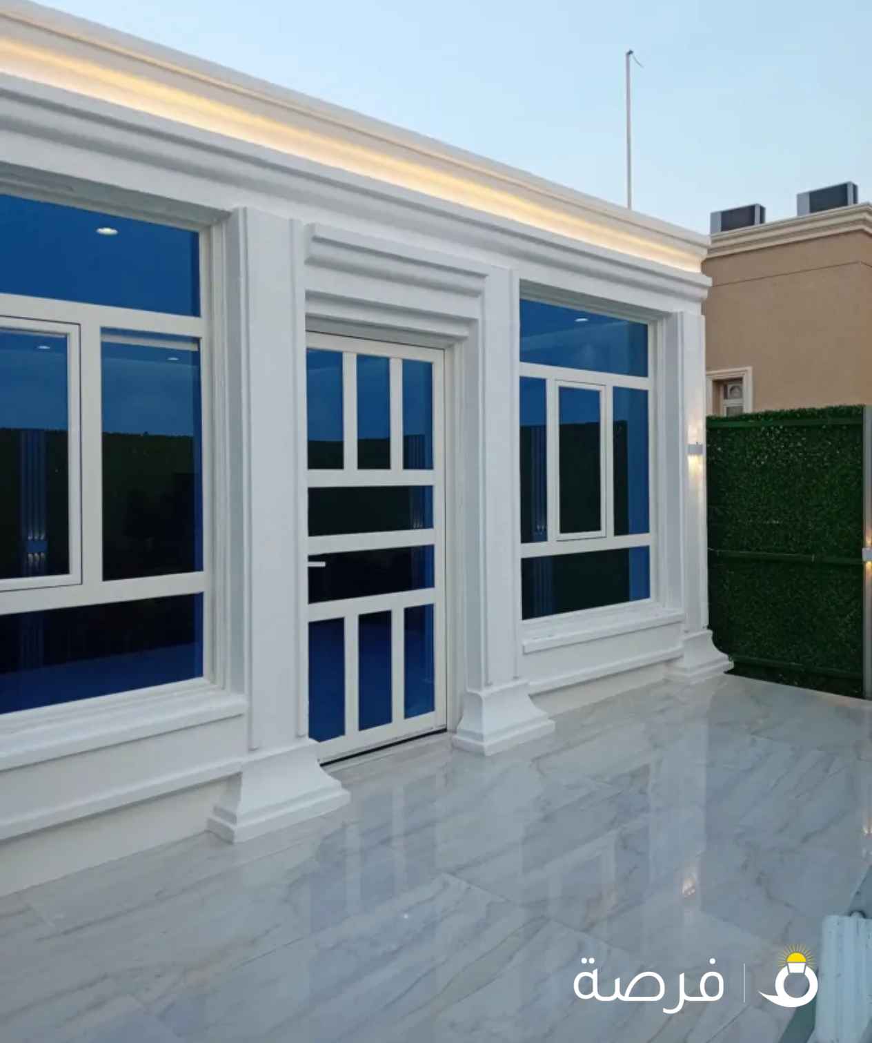 تركيب زجاج ومرايا والمنيوم