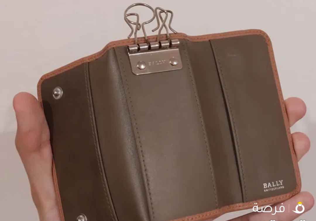 للبيع بوك Bally جديد