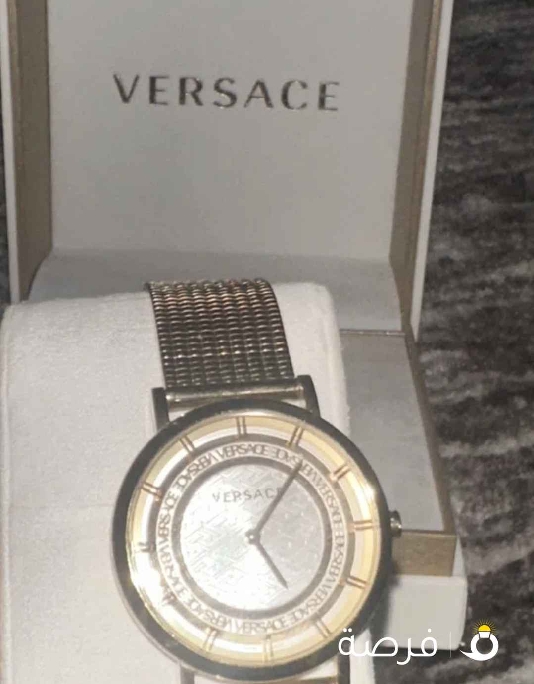 ساعة أصلي من براند فيرزاتشي كوارتز مع البوكس استعمال خفيف من دون خدوش