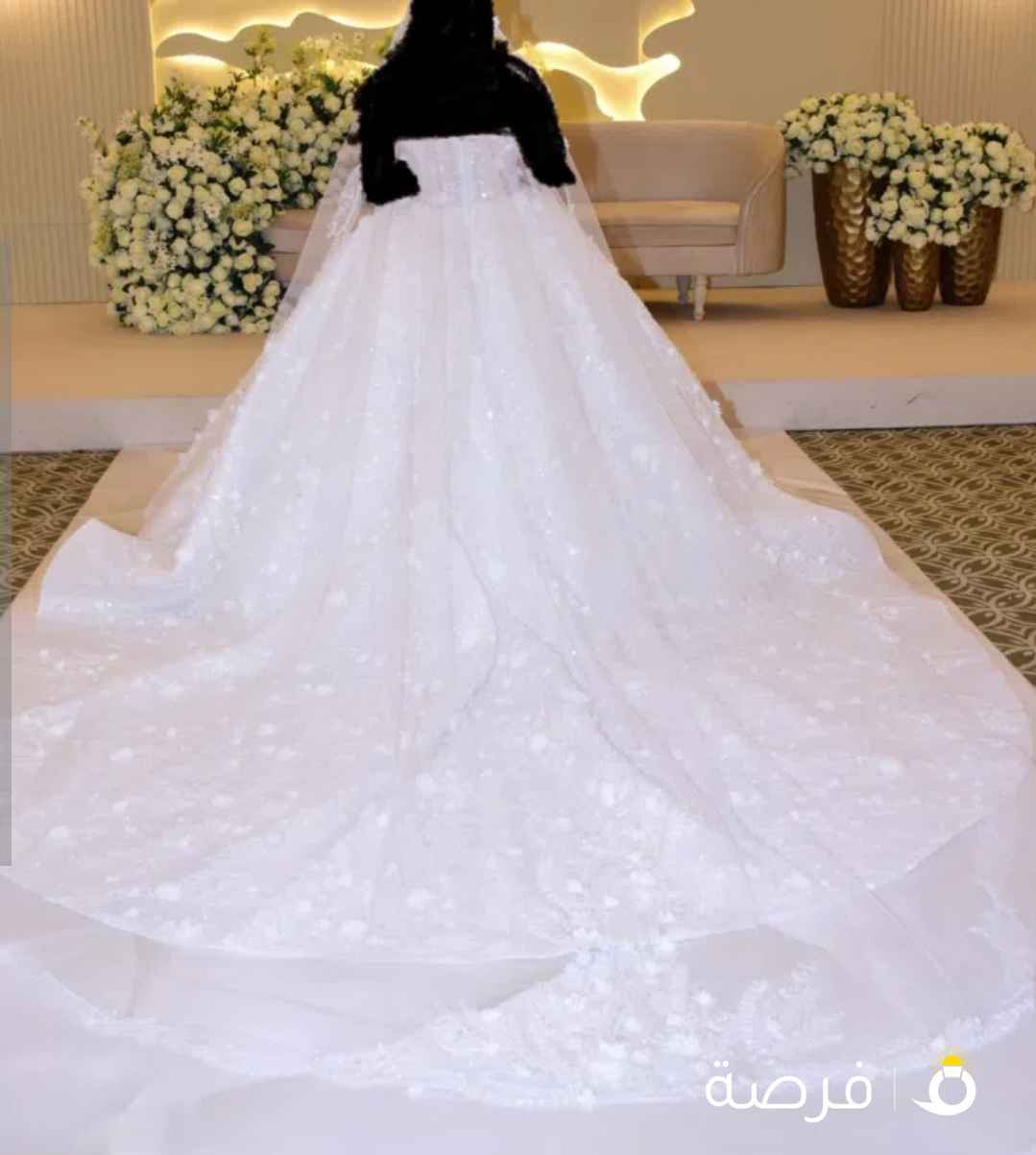 فستان عرس فاخر ، نفنوف ابيض