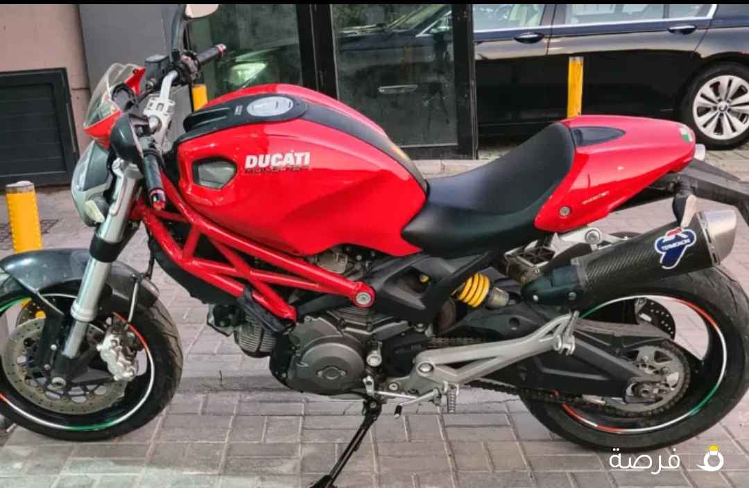 Ducati monster 696