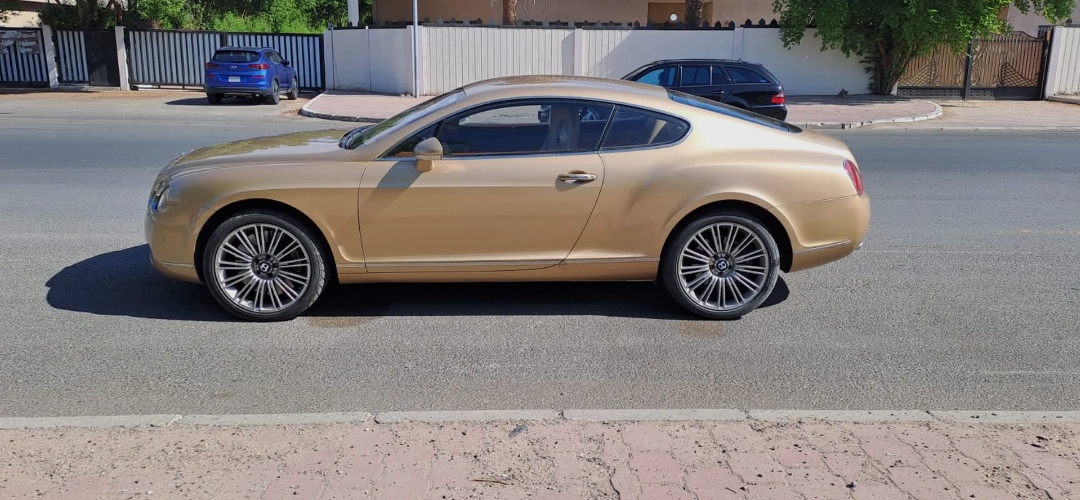 للبيع بنتلي موديل 2005 كونتينينتال GT عداد 124 الف