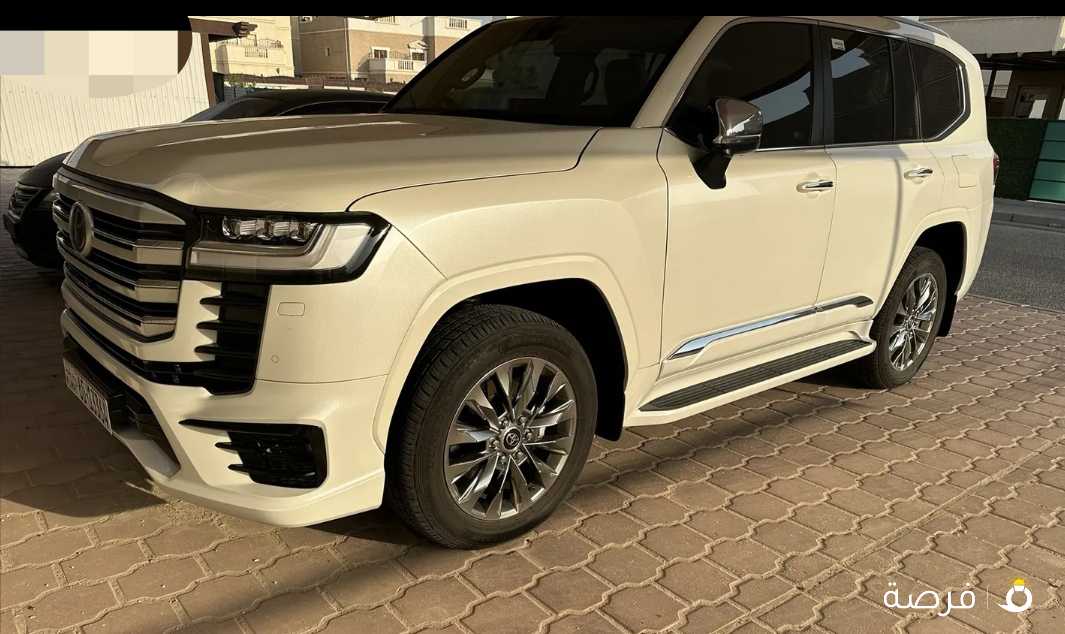 للبيع لاند كروزر 2023 VXR aeroS كامل المواصفات