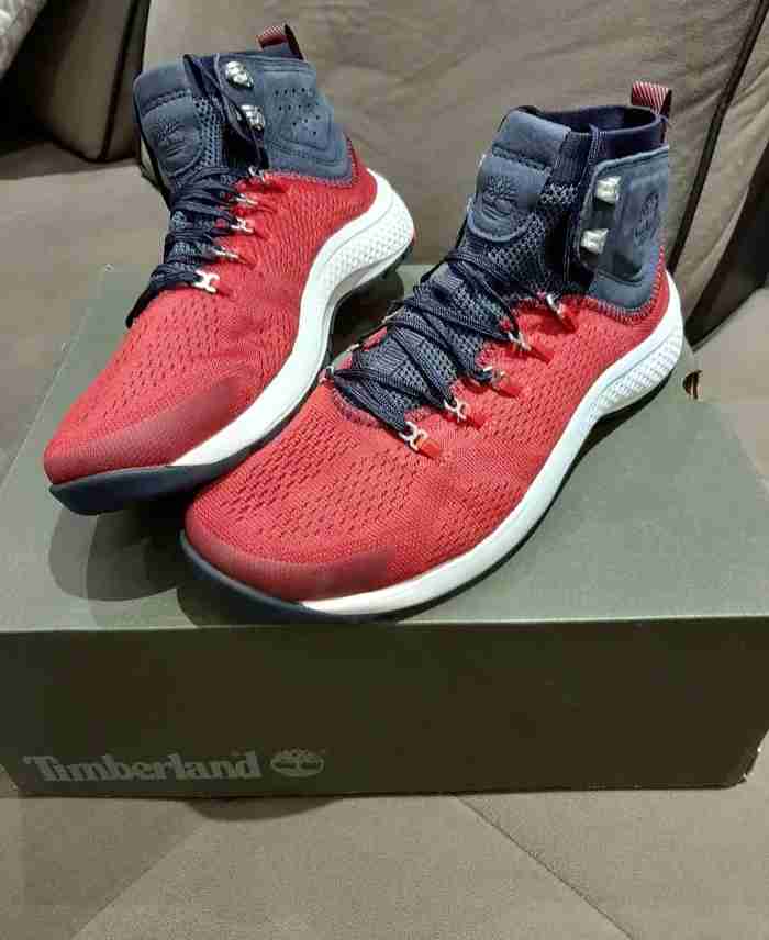 حذاء رياضي جديد ( Timberland
