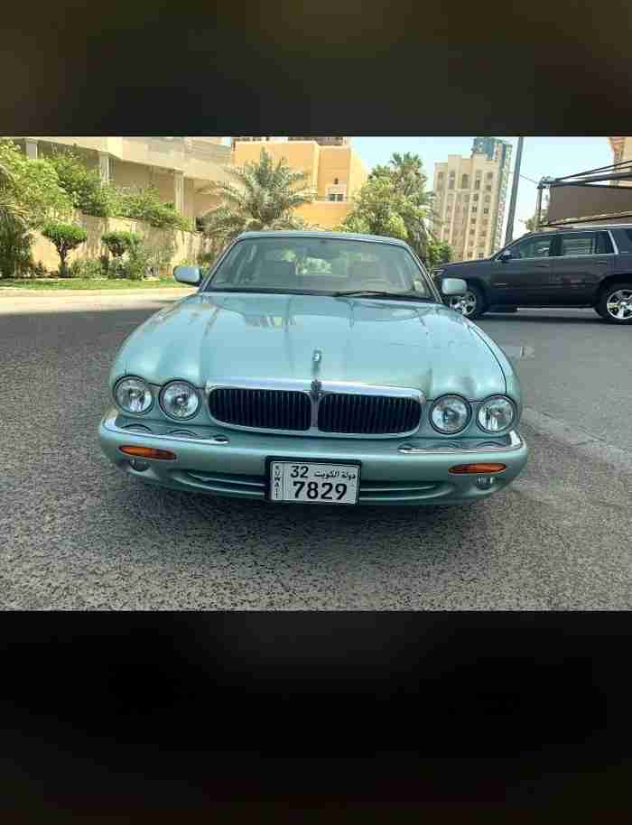 جاكوار XJ8 1998