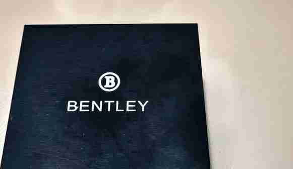 للبيع ساعه Bentley 2019