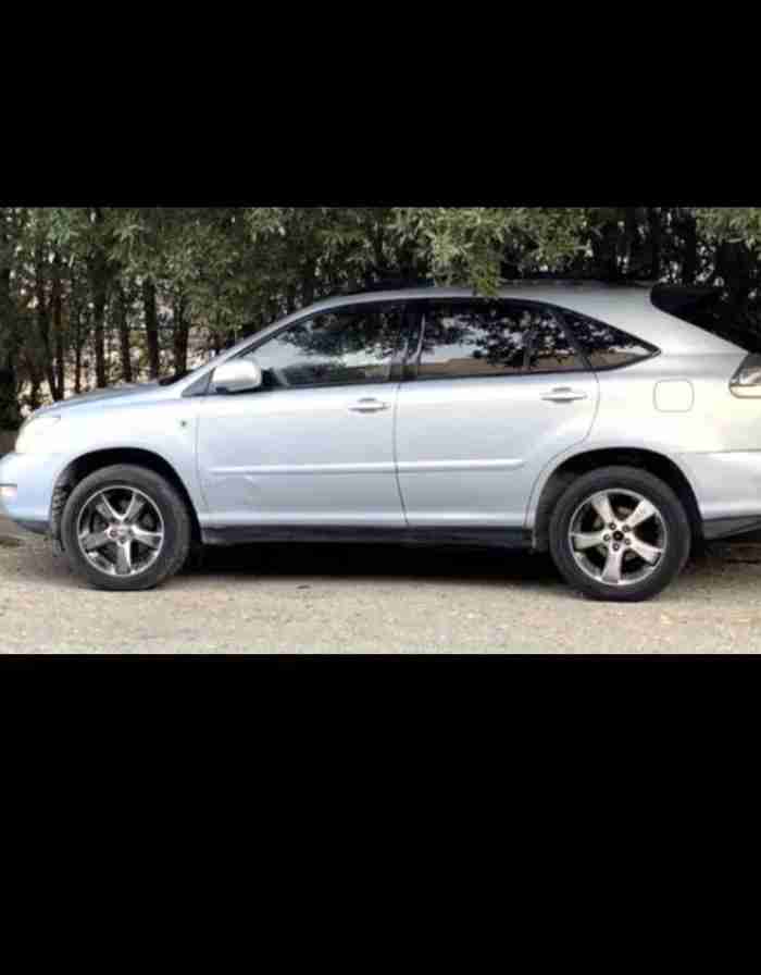 لكزس موديل 2004 RX330