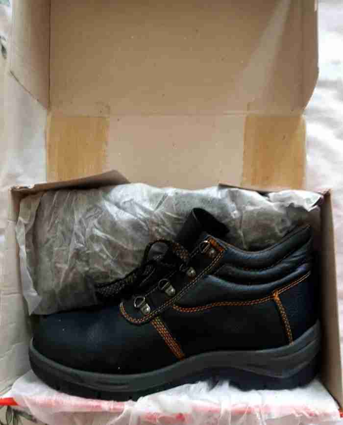 safety shoes - حذاء سيفتي