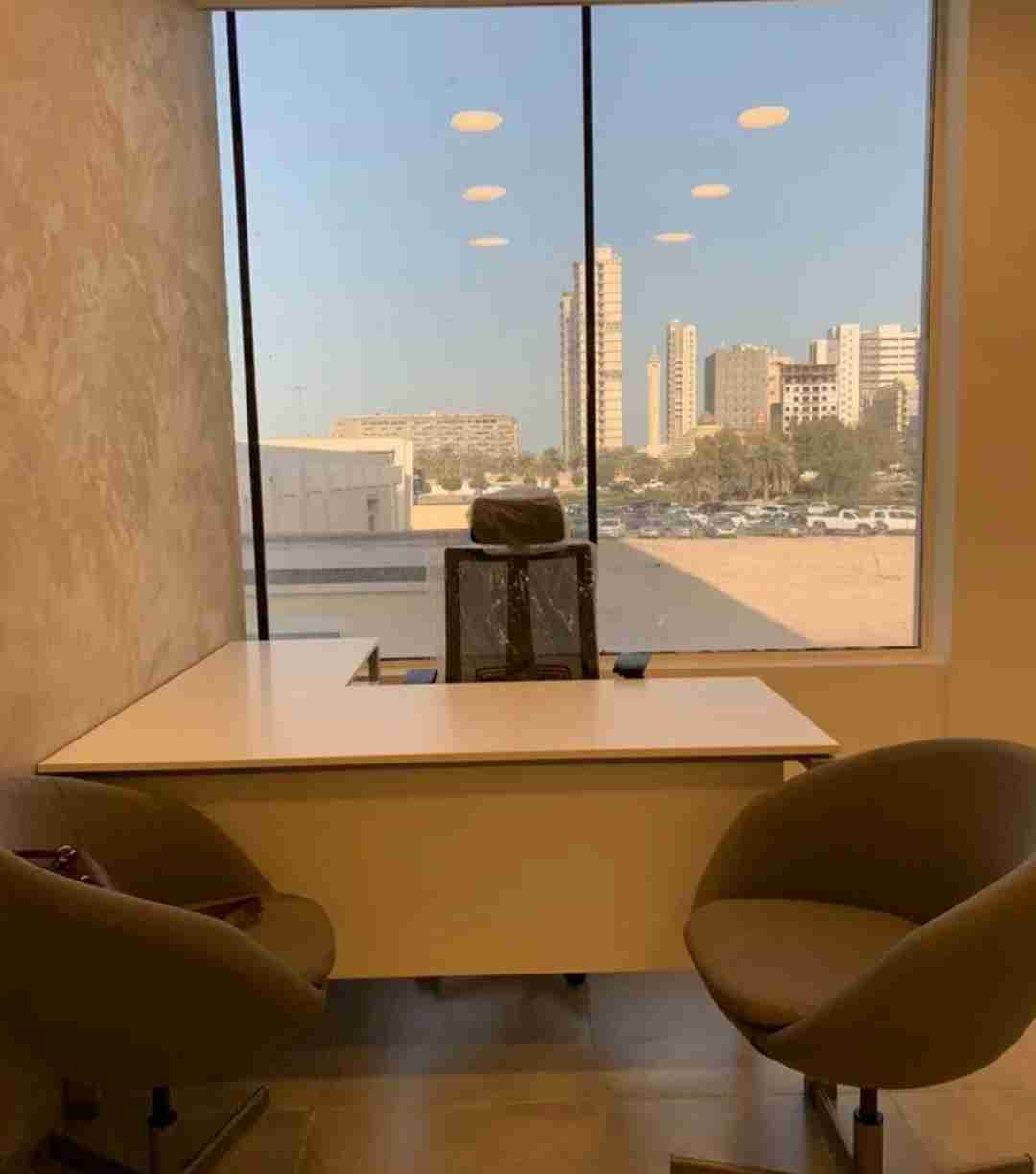 للإيجار مكتب ومحل تجاري بأقل الاسعار بقلب السالمية