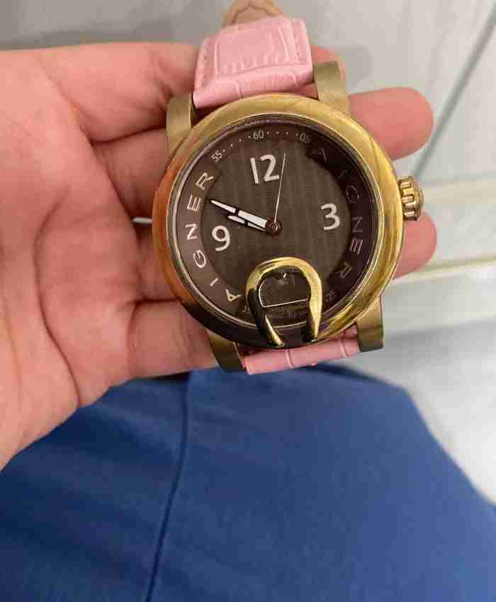 للبيع ساعات ماركة بسعار حلوه