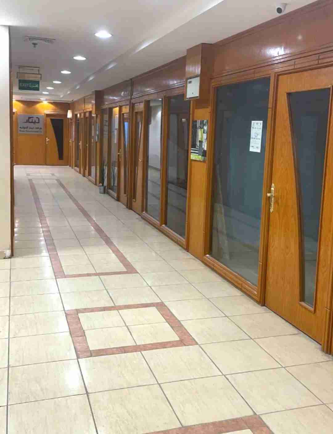 مكاتب تجارية