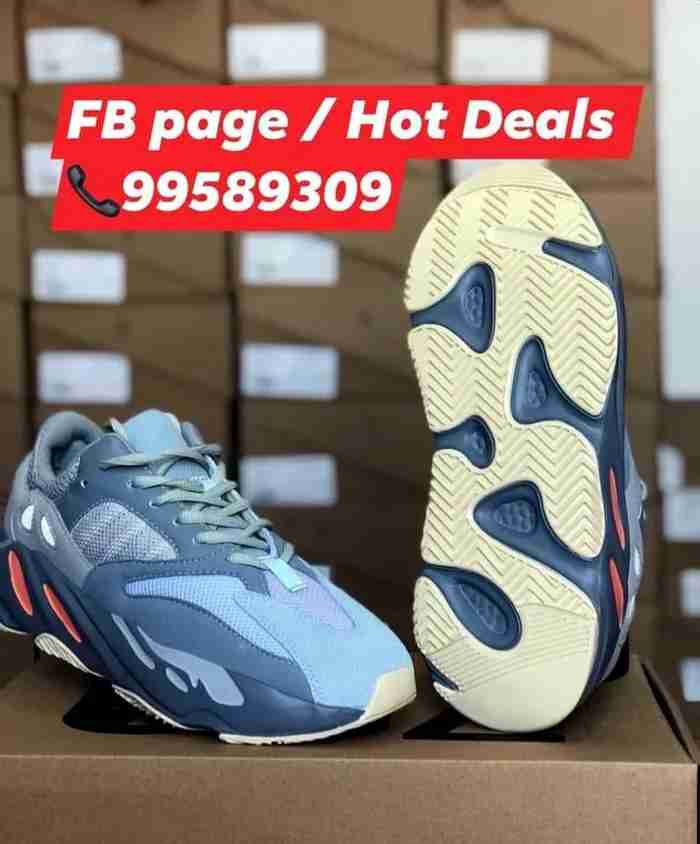 عرض لمدة 5 ايام 2 حذاء 20 دينار احذية ييزى 700 في 2 yeezy 700 V2
