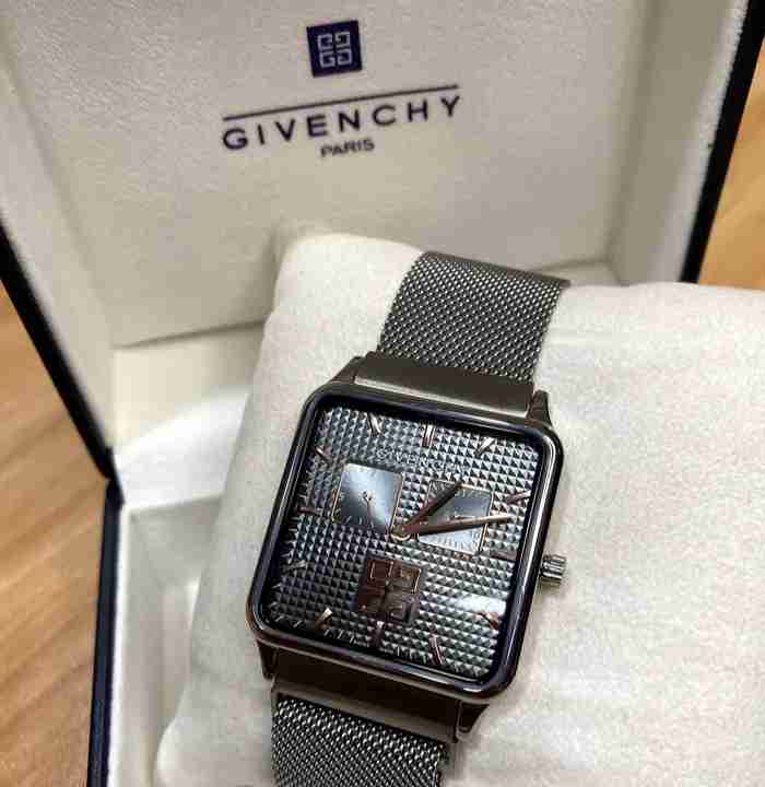 Givenchy ساعه