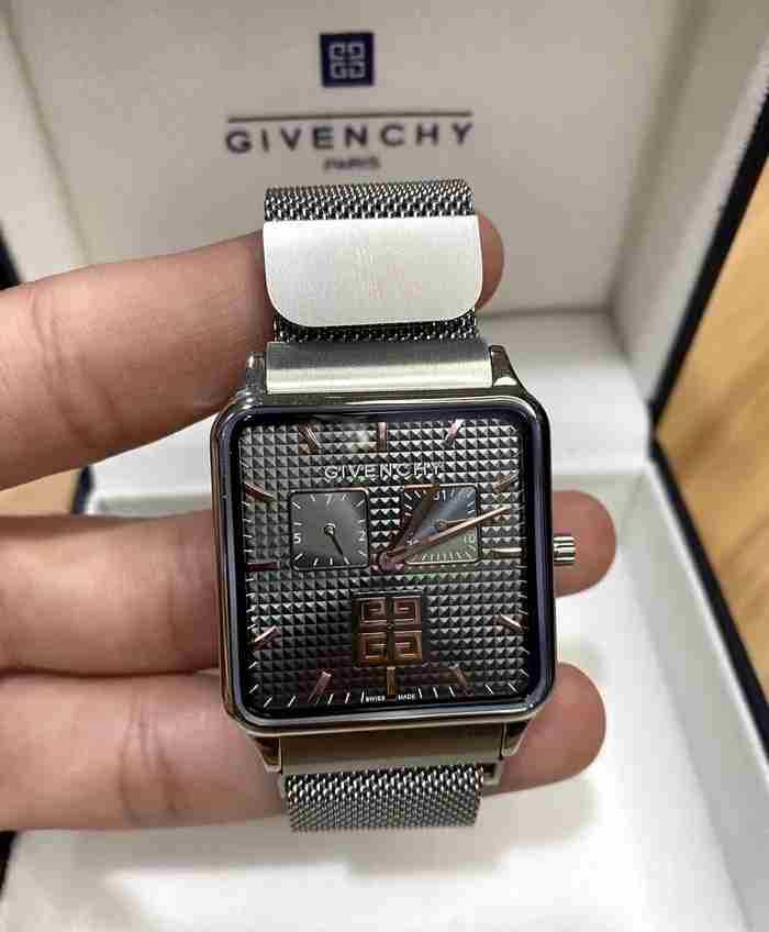 Givenchy ساعه