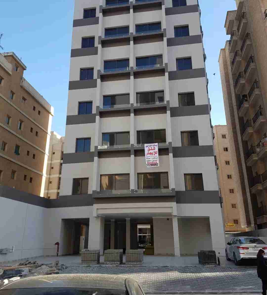 محل عدد2 في حولي أول ساكن قريب من دوار صادق موقع ممتاز جدا