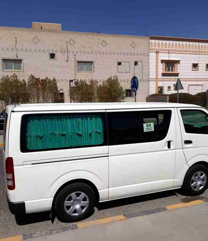 toyota HIACE. 2014