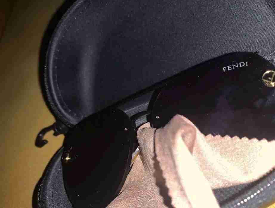 نظاره FENDI