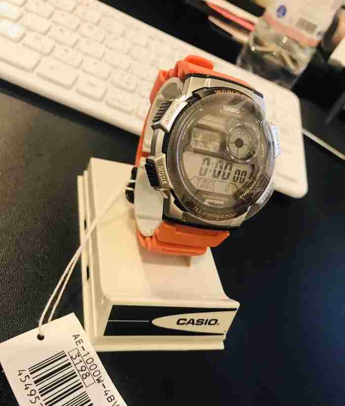 CASIO WATCH ORIGINAL WITH WARRANTY