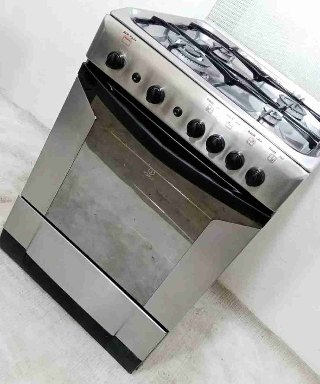 طباخ اندست إيطالي أربعة شعلة مقاس 60×60 به سيخ شواية الدجاج تعمل