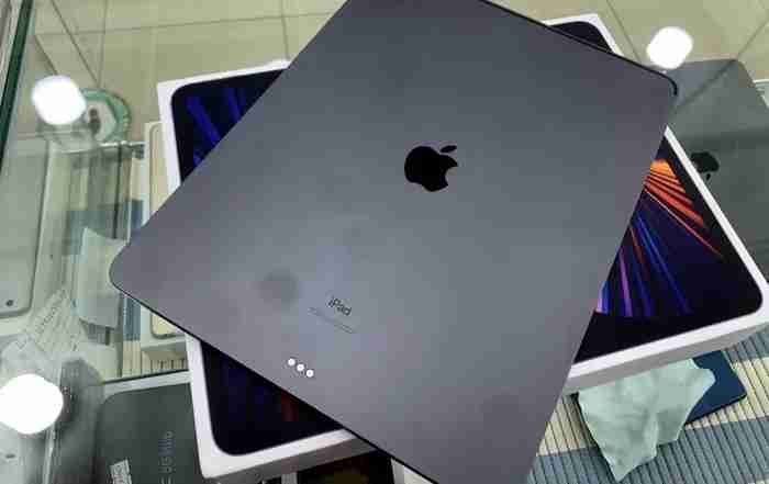 i pad pro 12.9 inch. 128 gb 2021