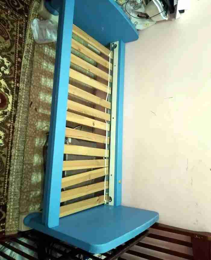 سرير اطفال من ايكيا
