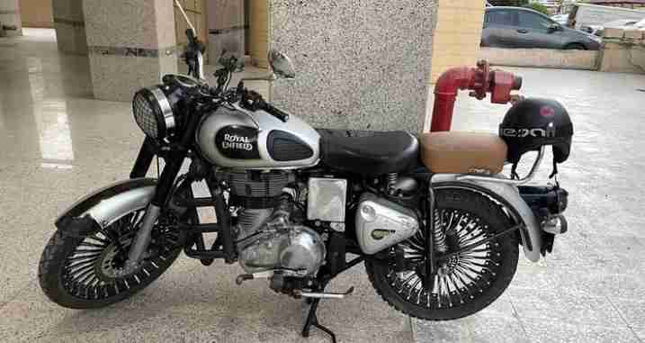 bullet classic 500cc 2015 , tube less alloy wheels,