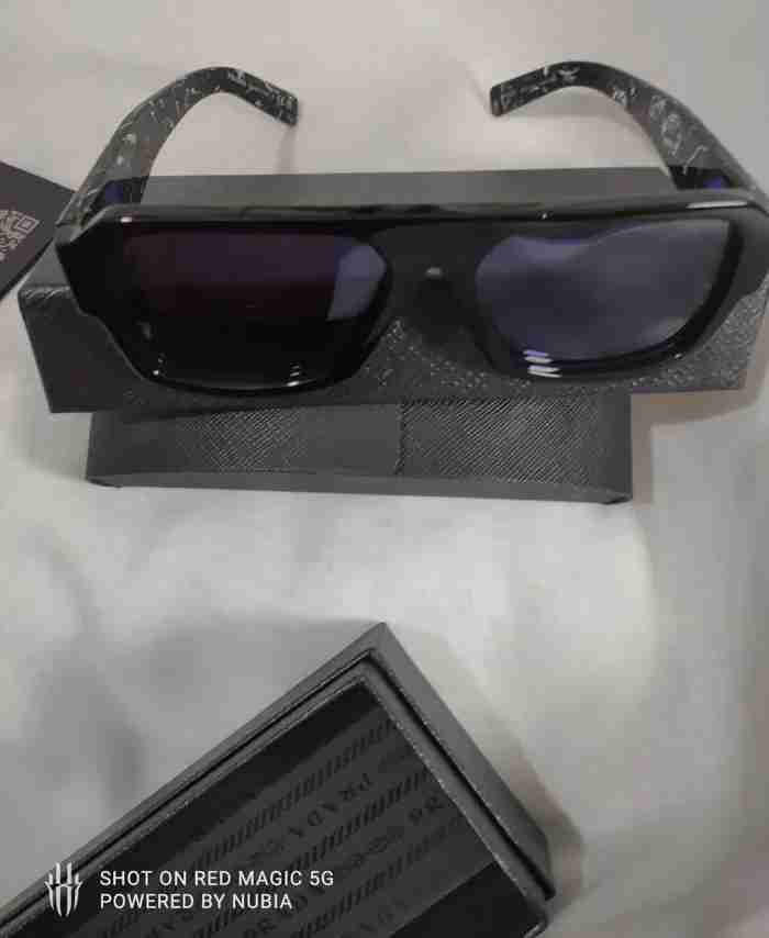 نظارة برادا (prada)