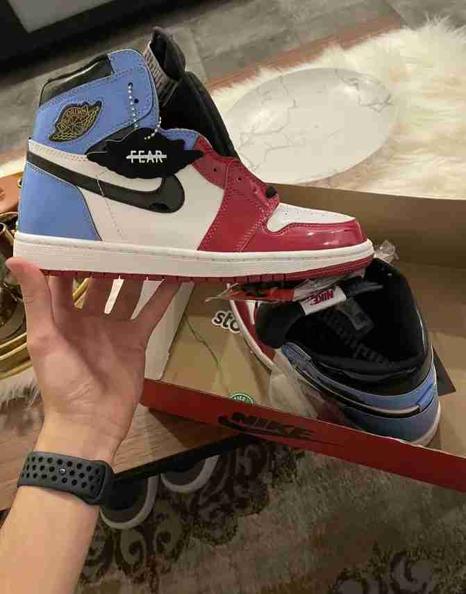 Jordan 1 Retro High - Fearless UNC Chicago - Authentic