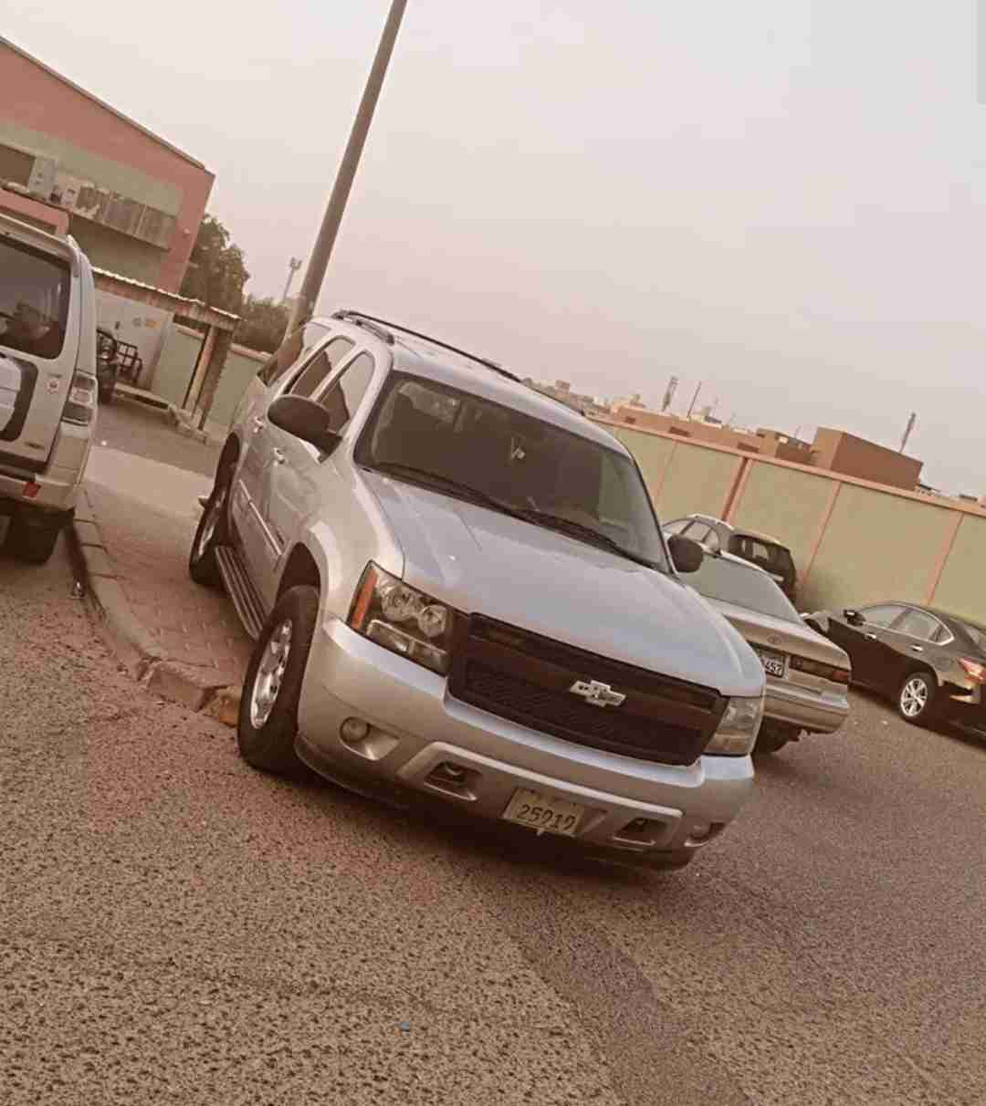 تاهو lt 2011 بحالة جيده جدا صبغ وكالة