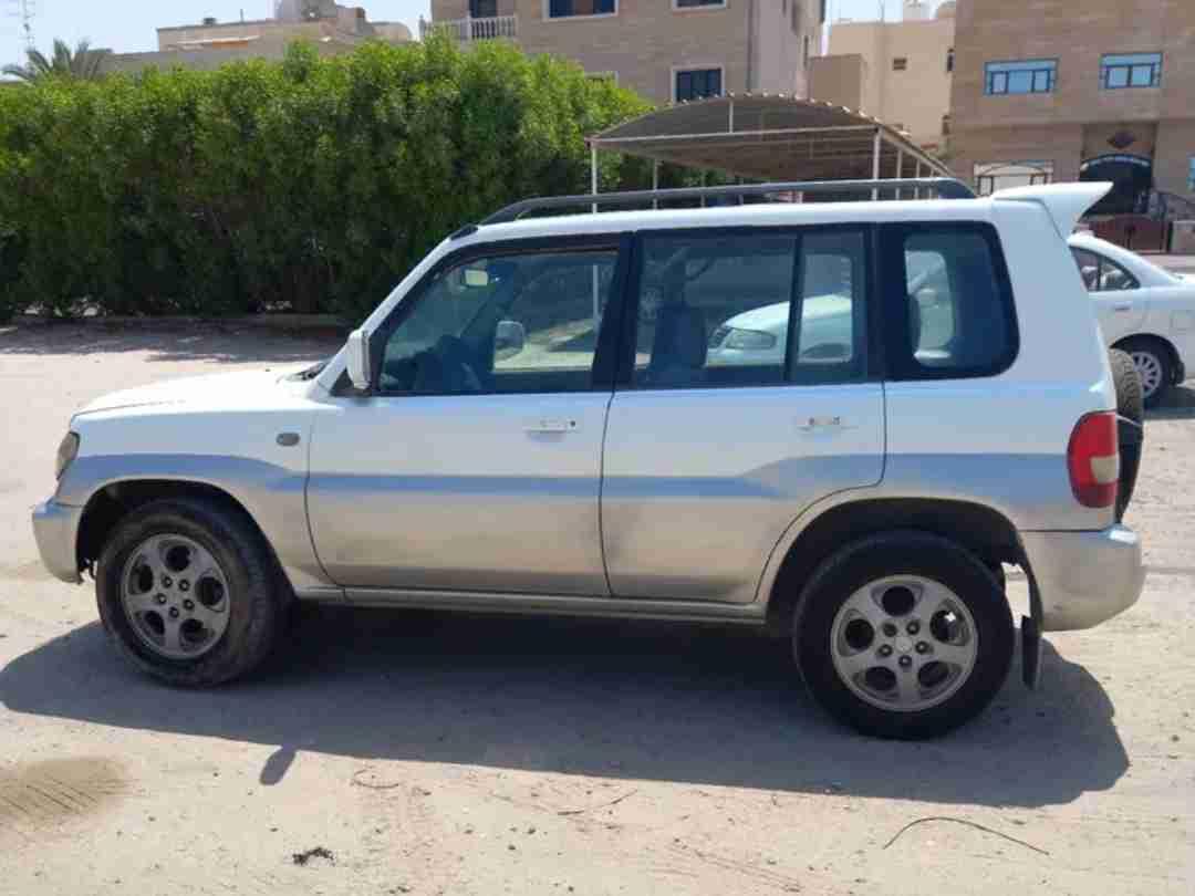للبيع جيب باجيرو اي او