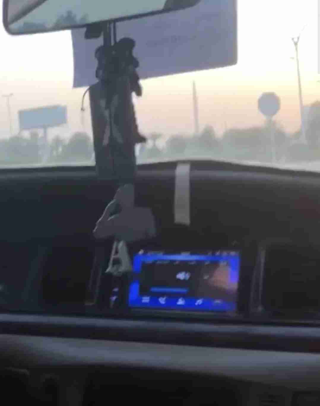 شاشة للبيع نظيفه