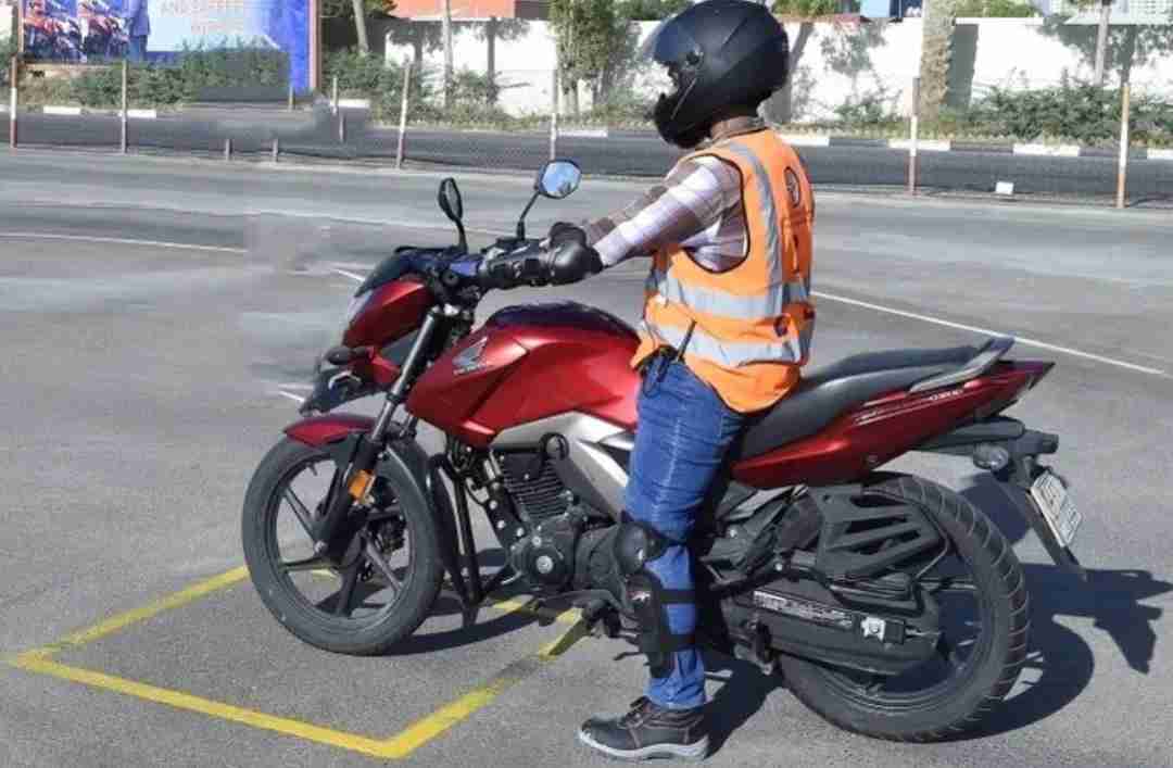 دورة لتعليم قيادة الدراجة الناريه 2022 - motorbike training course