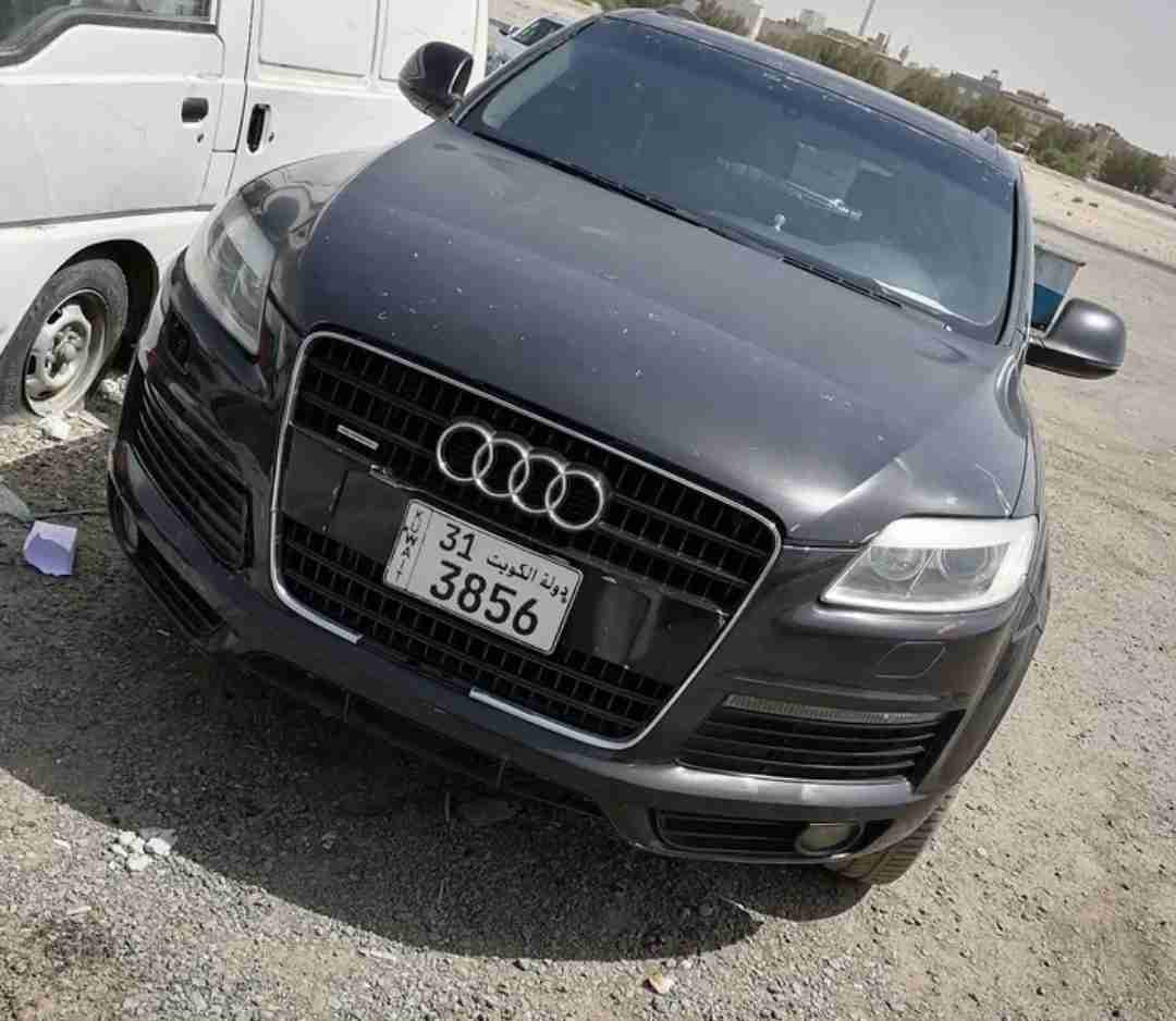 للبيع اودي Q7 2009