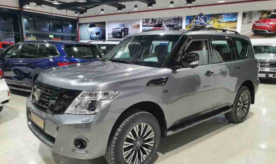 نيسان باترول V8