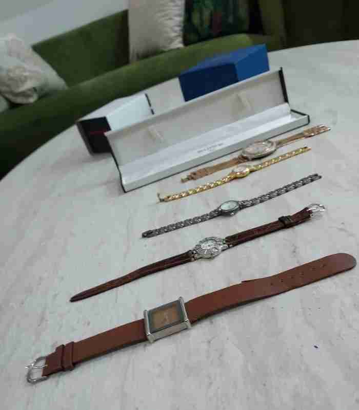 عرض اربع ساعات للنساء مستعملة