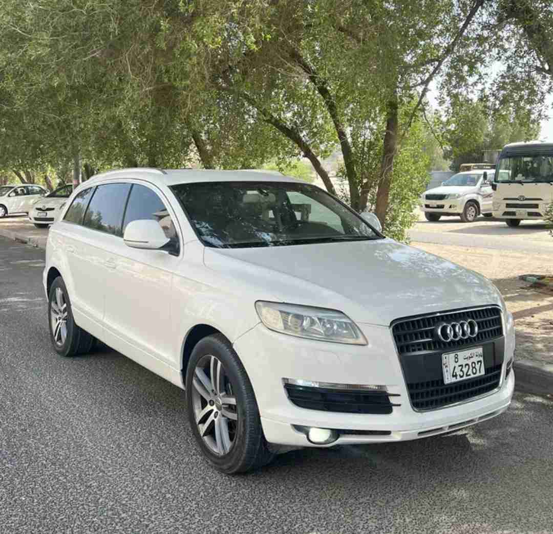 للبيع اودي Q7 موديل 2007