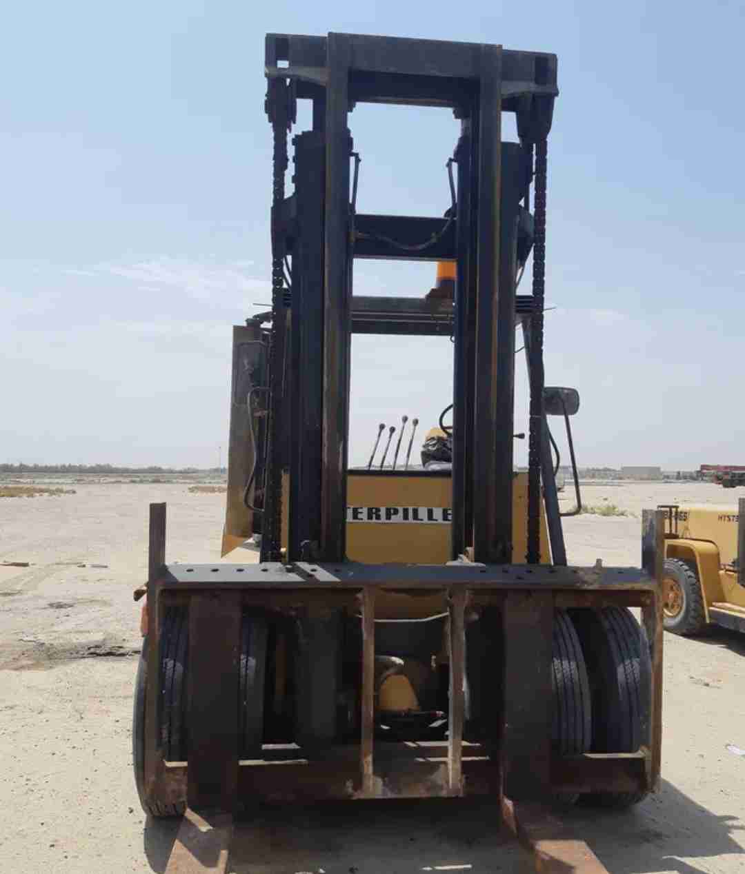 1 pieces forklift year 1990.. made in USA. for sale