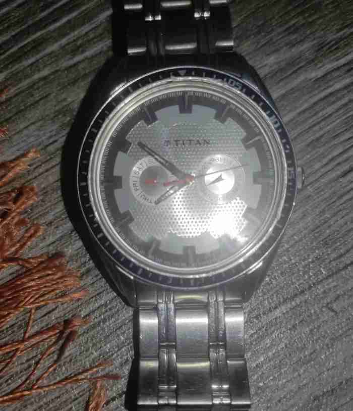Titan watch for 8 KD