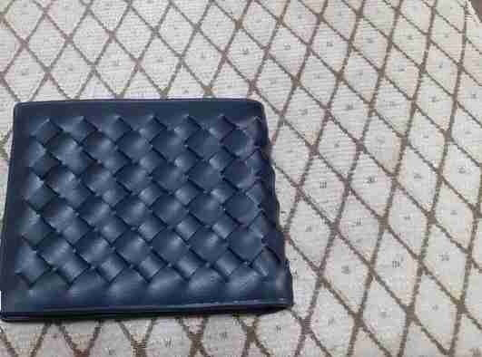 للبيع بوك جديد ماركة bottega veneta