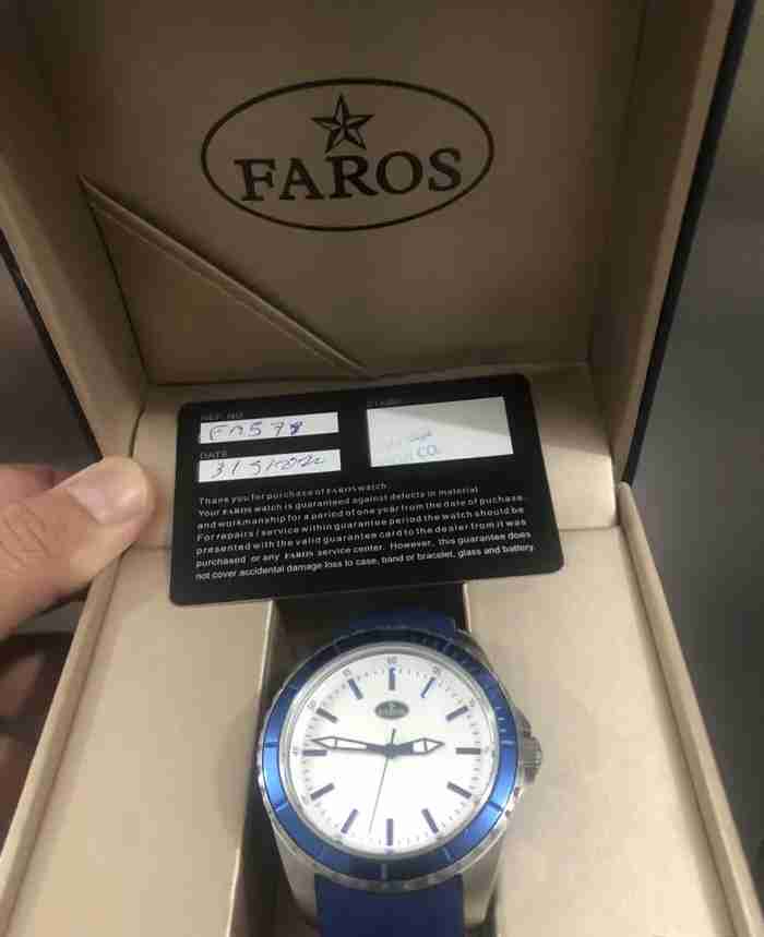 faros watch made in France un used little used like new with box and guarantee card
أ