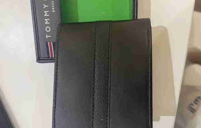 Tommy Hilfiger original wallet
