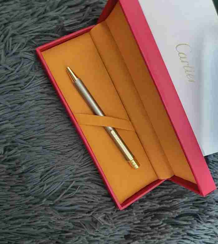 للبيع اقلام وابواك ماركات كارتير