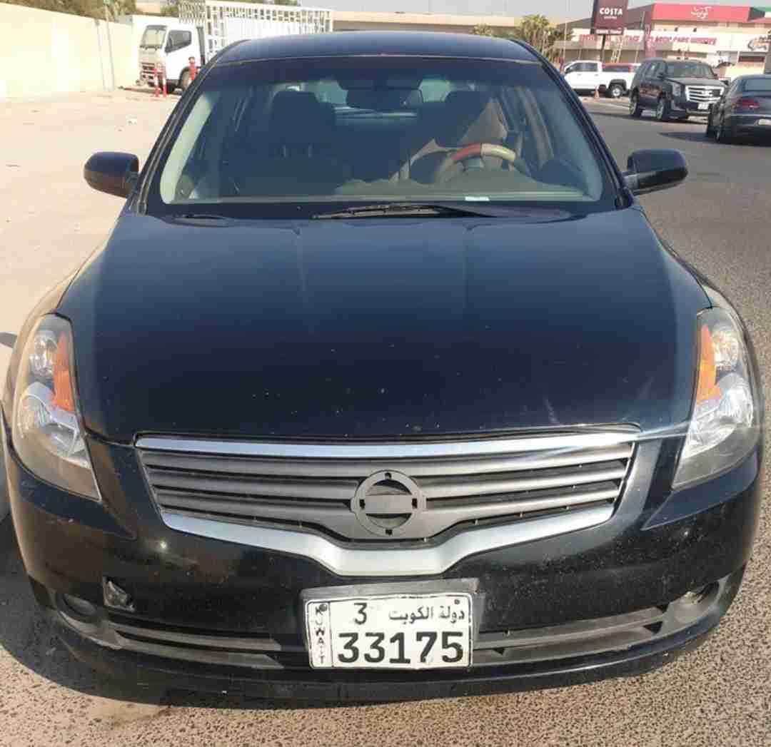 For sale Nissan altima 2008, 4 cylinders, Black colour, mileage 311110, new tyres, A/C excellent, all consumables changed, quick sale.
للبيع نيسان التيما...