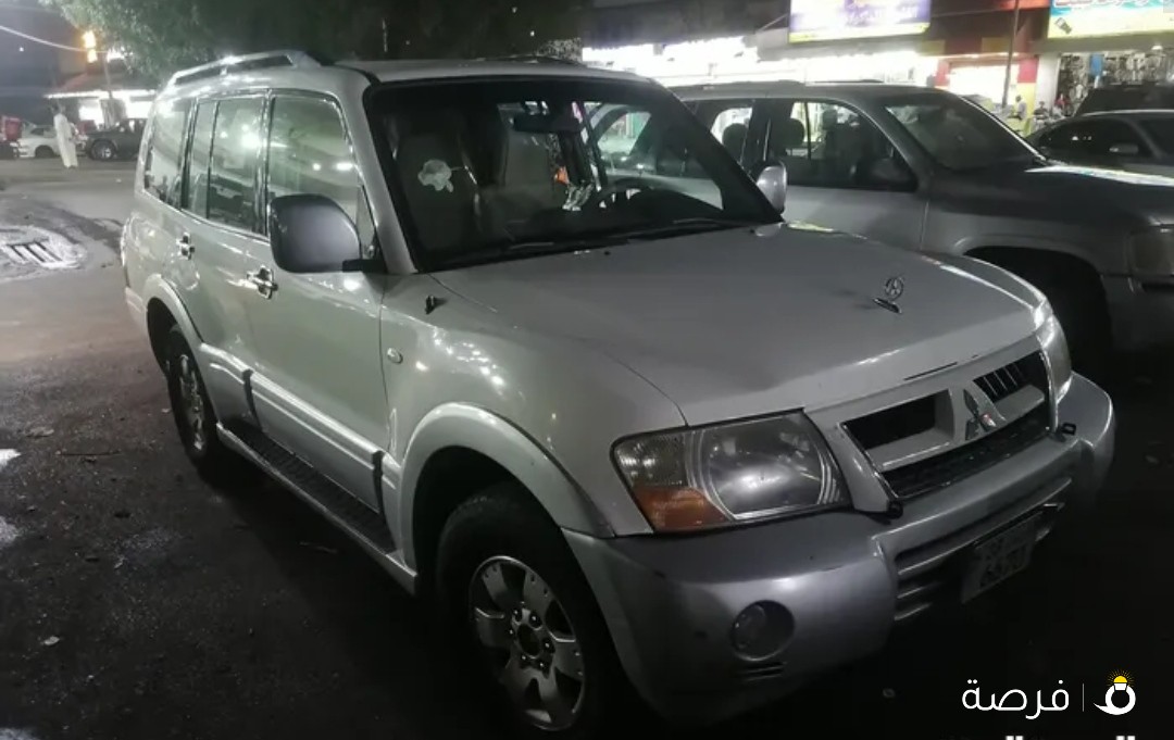 باجيرو للبيع بحاله ممتازه صبغ الوكاله كل شيء فيها شغال المكيف ثلج السعر 700 دينار قابل للتفاوض