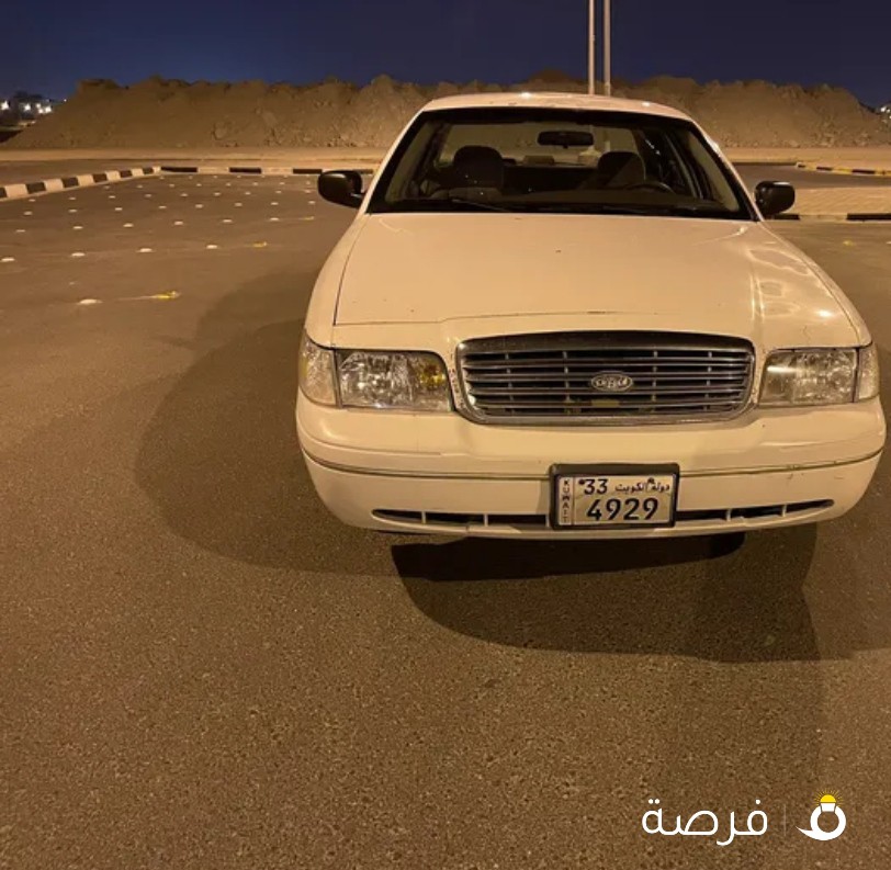 للبيع فورد فكتوريا ماشي 141 نضيف